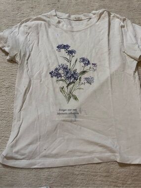 Brandy Melville Forget-Me-Not Baby Tee
